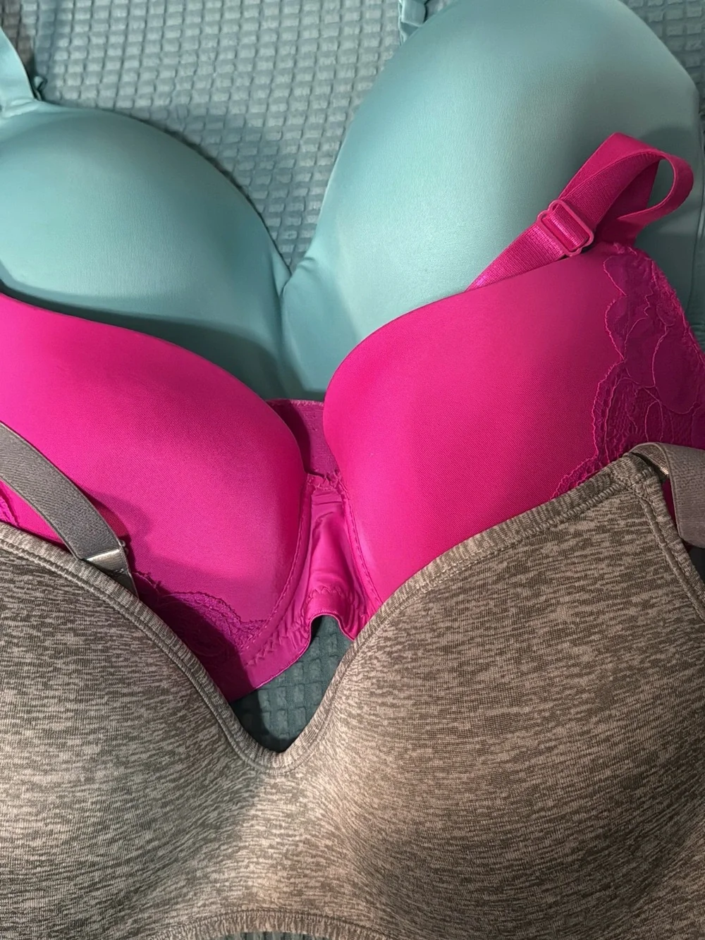 Women’s bundle sz 36 dd Bra - Pink underwire ,wireless Gray and blue - Picture 2 of 6